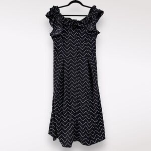 Who What Wear Dress Small Black Geometric‎ Print Wedding Guest Ruffle Party Cute